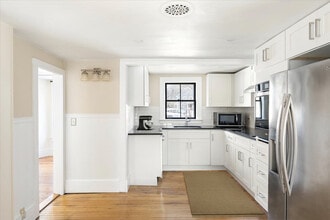 85 Park St in North Reading, MA - Foto de edificio - Building Photo