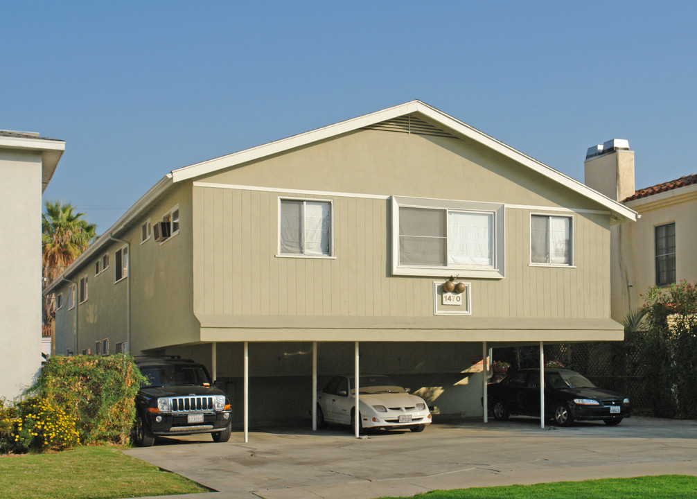1470 S Sherbourne Dr in Los Angeles, CA - Foto de edificio