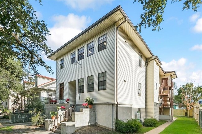 2229 Napoleon Ave, Unit 2B in New Orleans, LA - Building Photo - Building Photo