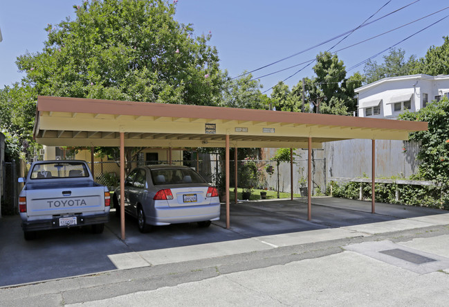 2615 O St in Sacramento, CA - Foto de edificio - Building Photo