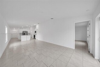 12089 Monterey Pine Ln in Ft. Myers, FL - Building Photo - Building Photo