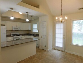 134 Corinth Dr in New Bern, NC - Foto de edificio - Building Photo