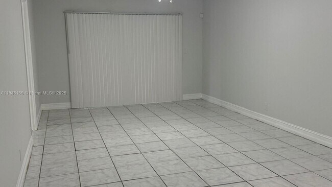 1700 NW 58th Terrace in Sunrise, FL - Building Photo - Building Photo