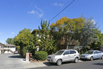 220 Curtner Ave in Palo Alto, CA - Building Photo - Building Photo