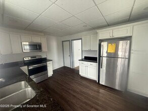 516 4th St in Dunmore, PA - Building Photo - Building Photo