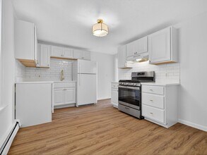 471 Medford St in Somerville, MA - Building Photo - Building Photo