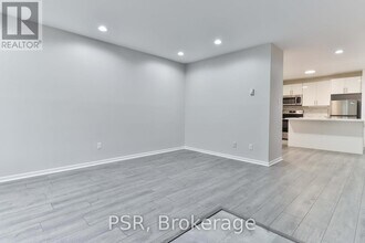 104-104 Beverley St in Toronto, ON - Building Photo - Building Photo