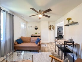 86 Hellams St in Greenville, SC - Building Photo