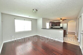 1909 Raj Dr in Durham, NC - Foto de edificio - Building Photo