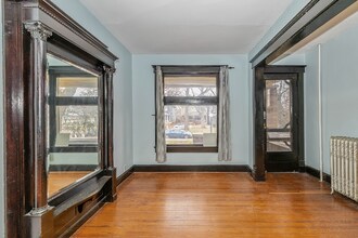 977 Woodruff Pl E Dr in Indianapolis, IN - Building Photo - Building Photo