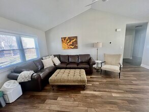 3S090 Sunset Dr in Warrenville, IL - Building Photo - Building Photo