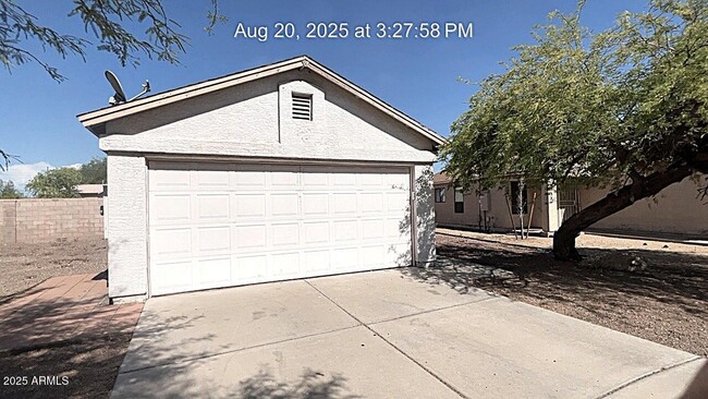 4829 N 85th Ave in Phoenix, AZ - Building Photo - Building Photo