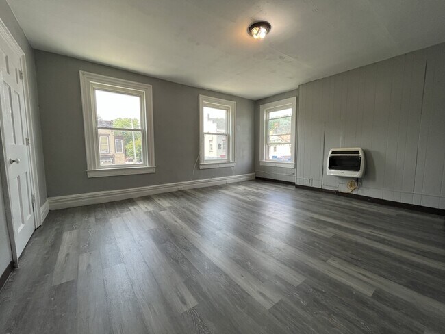 662 2nd Ave in Troy, NY - Building Photo - Building Photo