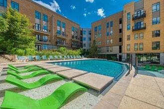 River House in San Antonio, TX - Building Photo - Building Photo
