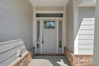 571 Riverwalk Cir in Freeport, FL - Building Photo - Building Photo