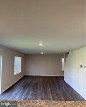 219 Centergate Dr in Charles Town, WV - Building Photo - Building Photo