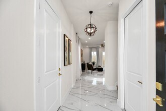 5906 St Augustine St in Houston, TX - Building Photo - Building Photo