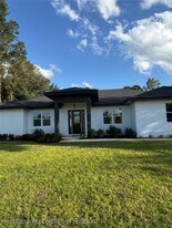 2011 W Falcon Rd in Avon Park, FL - Building Photo