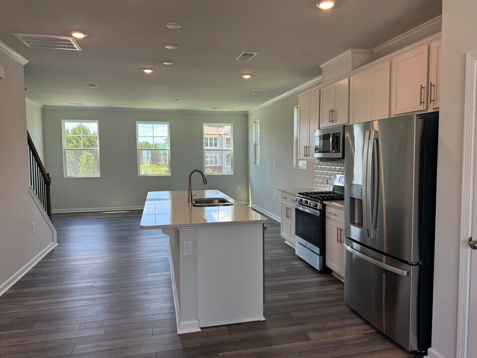 Room in Townhome on Kasota Ln in Raleigh, NC - Building Photo