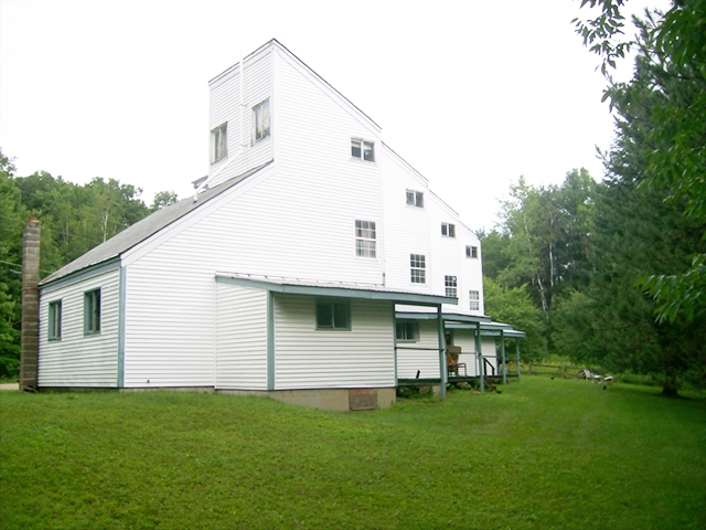 34 Riverbend Rd in Bartlett, NH - Building Photo