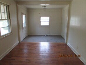 402 Bagnal Dr in Sumter, SC - Building Photo - Building Photo