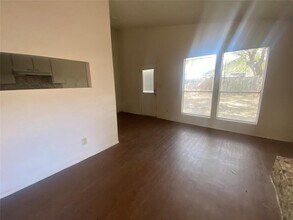 1000 Fieldwood Dr in Austin, TX - Building Photo - Building Photo