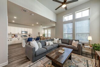 7812 Moody Bend in Austin, TX - Building Photo - Building Photo