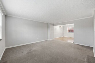 1876 Northwest Blvd in Columbus, OH - Building Photo - Building Photo