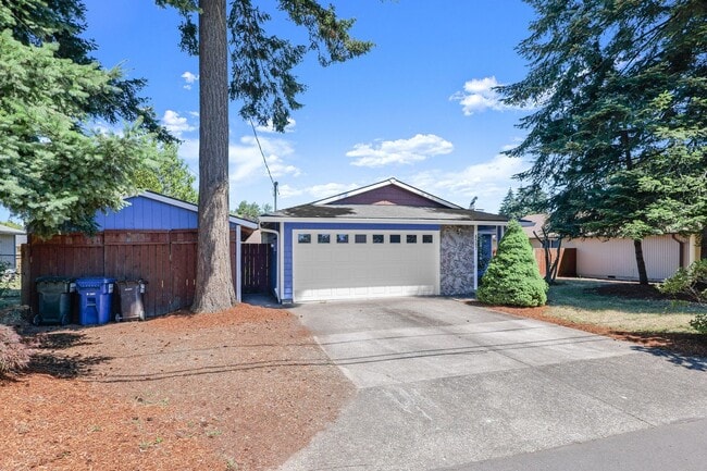 property at 4587 SE Mason Ln