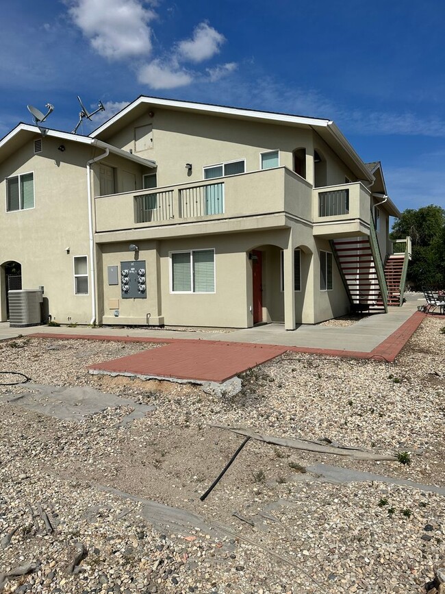 505 1st St in San Miguel, CA - Building Photo - Building Photo