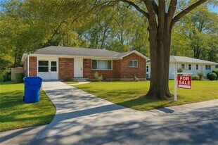 2043 Claude St NW in Atlanta, GA - Building Photo