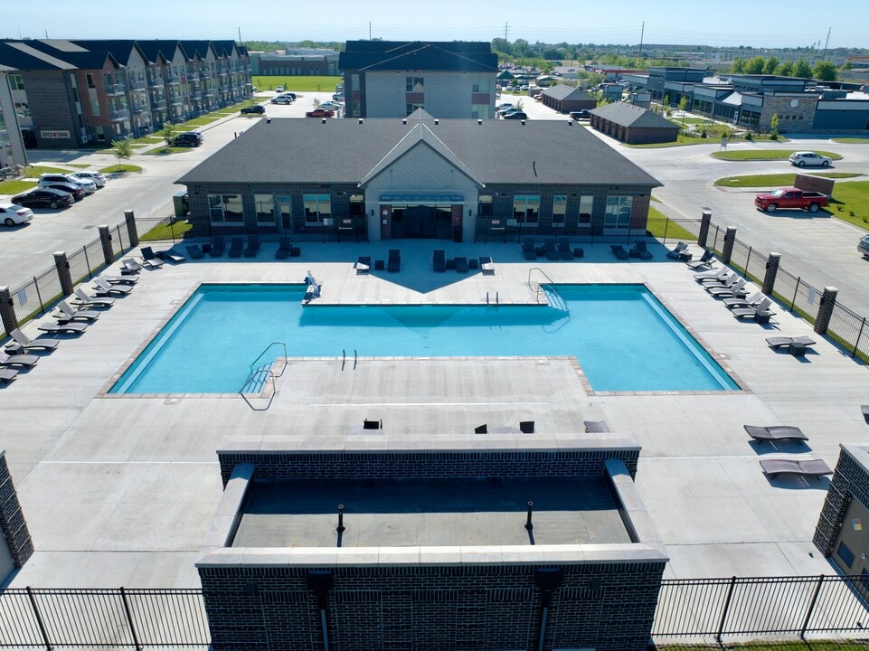 Brick Towne at Prairie Crossing in Waukee, IA - Foto de edificio