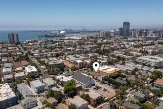 1249 E. 3rd St. in Long Beach, CA - Foto de edificio - Building Photo