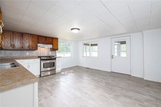 859 Clevenger Rd in Ontario, NY - Building Photo - Building Photo