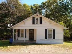 223 Sunset Ave in Glasgow, KY - Building Photo