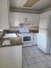 1101 Lexington Cir, Unit 3 in Edinburg, TX - Building Photo - Building Photo