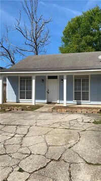 6358 Burnham Wood Pl