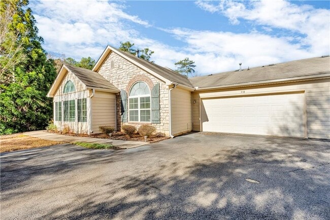 property at 418 Kenley Ct