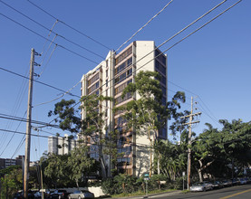 The Continental Plaza in Honolulu, HI - Building Photo - Building Photo