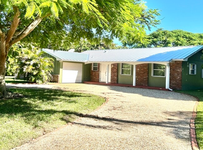 2095 NW Fork Rd in Stuart, FL - Building Photo - Building Photo