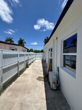 11000 SW 47th Terrace, Unit 1 in Miami, FL - Building Photo - Building Photo