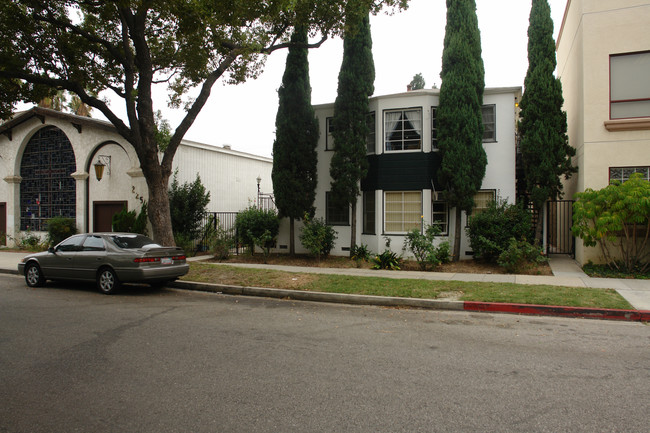 221 S Kenwood St in Glendale, CA - Building Photo - Building Photo