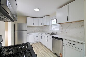 1156 Kinsmoor Ave in Fort Wayne, IN - Building Photo - Building Photo