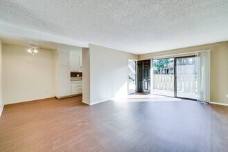 Highlander Park in Riverside, CA - Building Photo - Building Photo