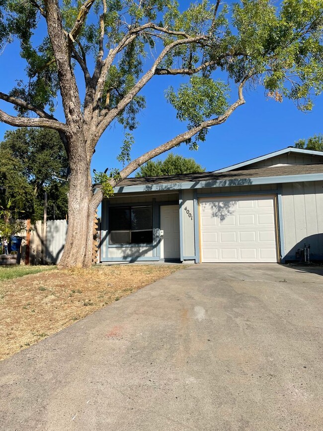 property at 4001 Carriebee Ct