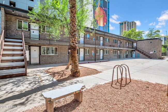 821 N 3rd St in Phoenix, AZ - Building Photo - Building Photo