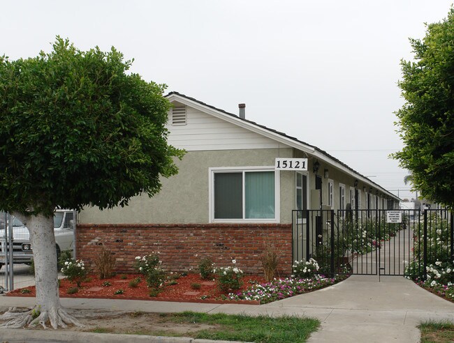 15121 Van Buren St in Midway City, CA - Building Photo - Building Photo