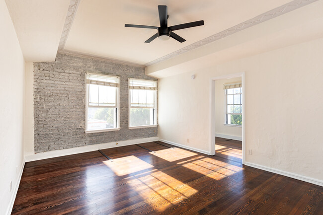 Stylish and Spacious Apartment