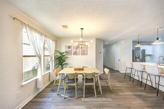 1010 Hummingbird Point Ln in Houston, TX - Building Photo - Building Photo