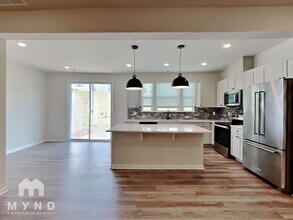 136 Royal Star Wy in Garner, NC - Building Photo - Building Photo